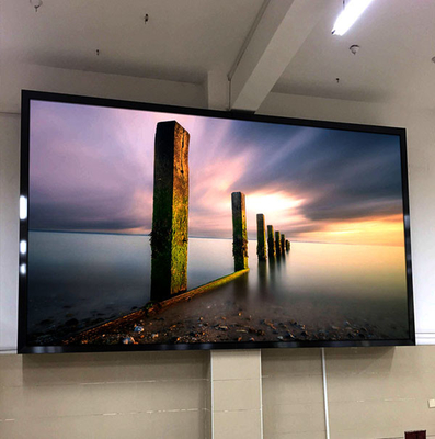 RGB 8K HD İnce Aralıklı LED Ekran Ayarlanabilir Renk Sıcaklığı